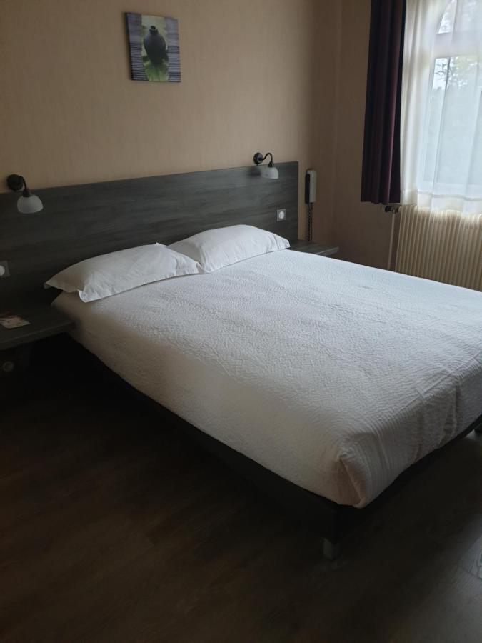 Готель Logis Doubs Rivage Charette-Varennes Екстер'єр фото
